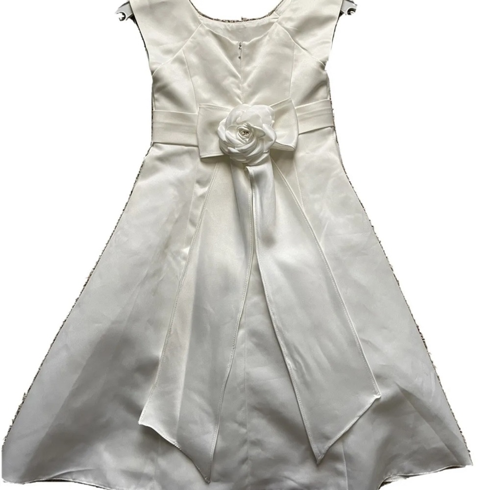 Ivory Flower girl dress.  Size 2 (little girl)